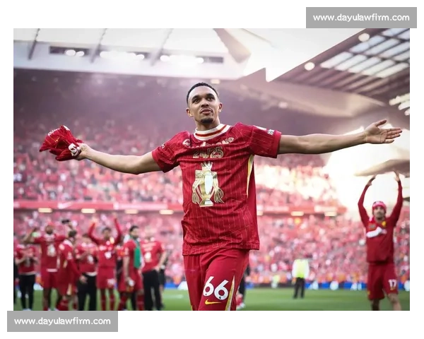 利物浦机场蛇表情暗讽阿诺德:叛徒标签引发忠诚争议